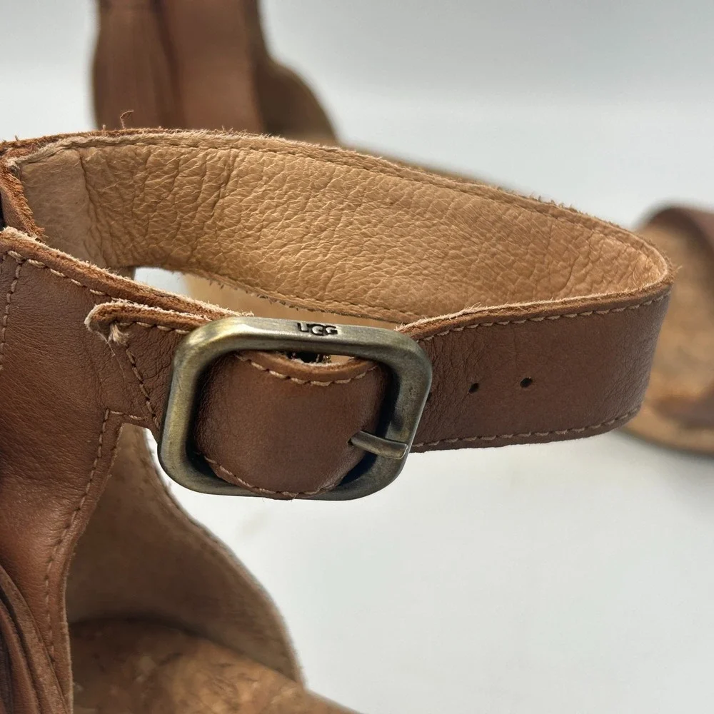 UGG Wedge Sandal Zoe Tassel Zipper Tan Heel 1019973 Ankle Cork Brown Leather 6.5